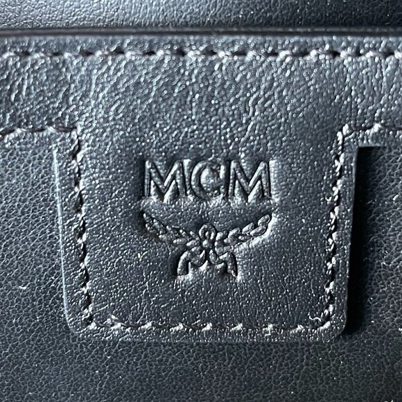 MCM Medium Color Splash Logo Backpack - Dahlia Purple - Preowned - Picture 10 of 15